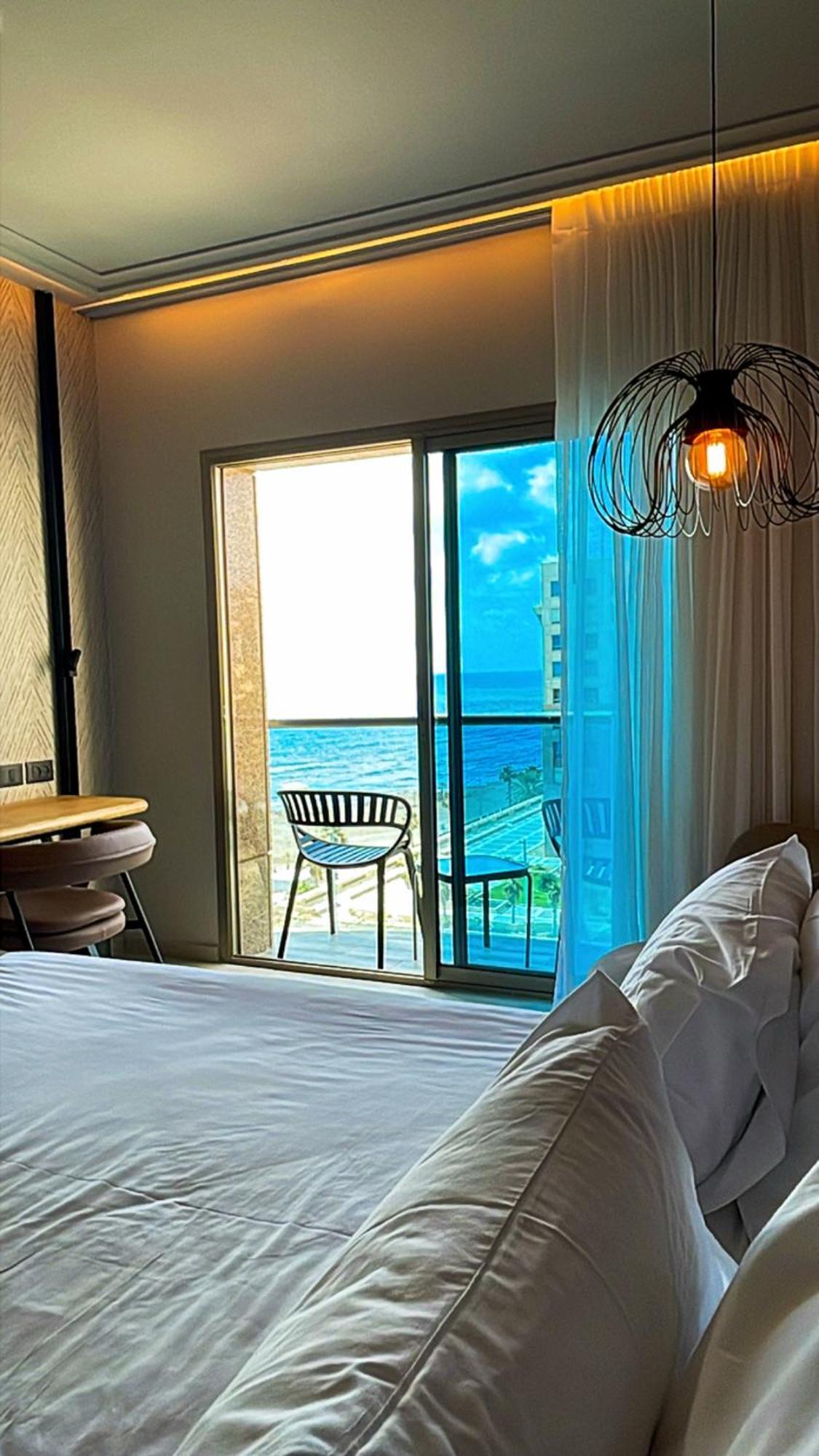 Suite On The Beach Хайфа Екстер'єр фото