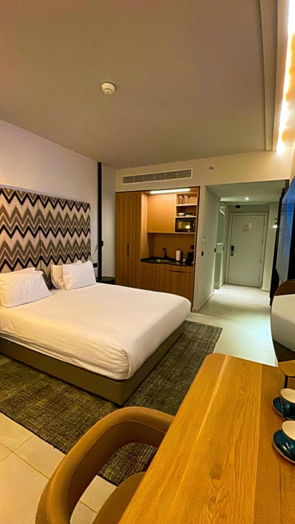 Suite On The Beach Хайфа Екстер'єр фото