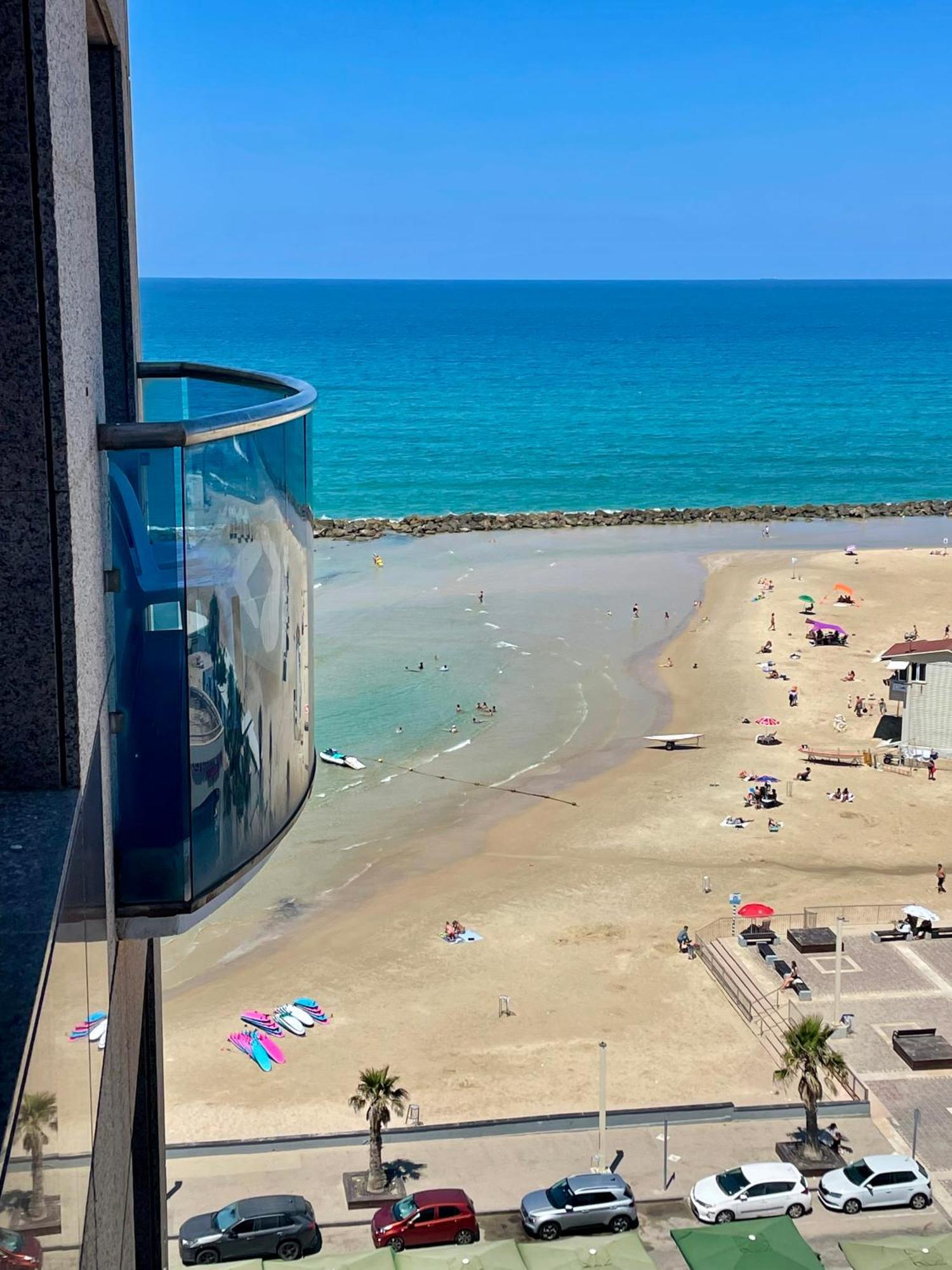 Suite On The Beach Хайфа Екстер'єр фото