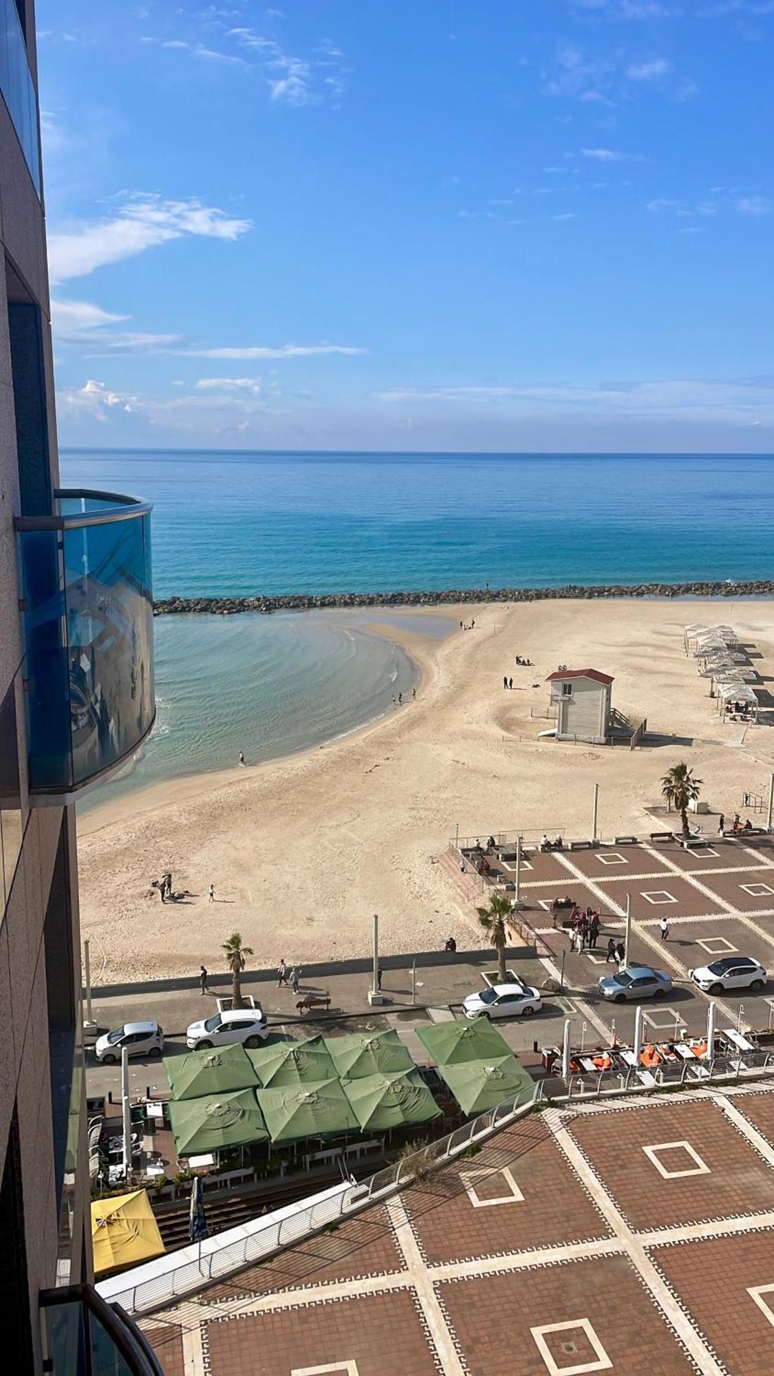 Suite On The Beach Хайфа Екстер'єр фото